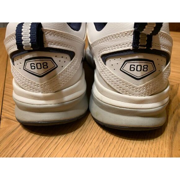 New Balance 608v5 Running Sneakers Men's 9.5D Navy White MX608WN5 EUC - Picture 6 of 11